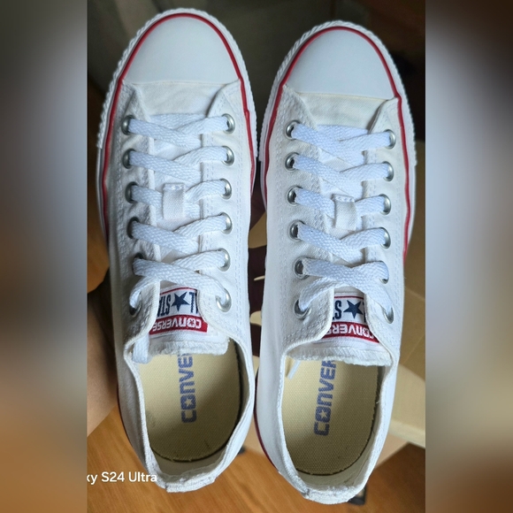 Converse Chuck Taylor All Star White Unisex Low Top Shoes, Sz 6 Men's/8 Women's - Picture 6 of 8